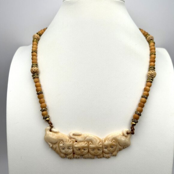 Artisan Carved Cat Pendant Beaded Necklace - Picture 11 of 13